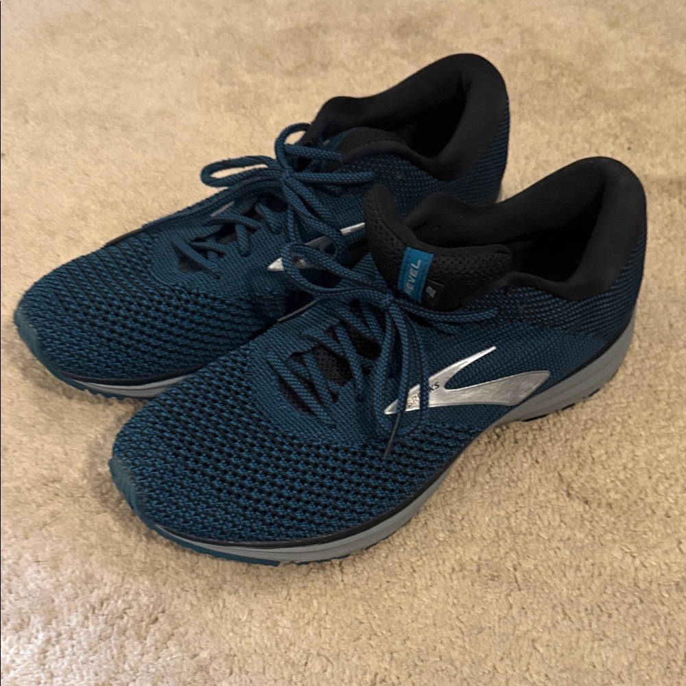 Brooks Men’s VGUC 12.5